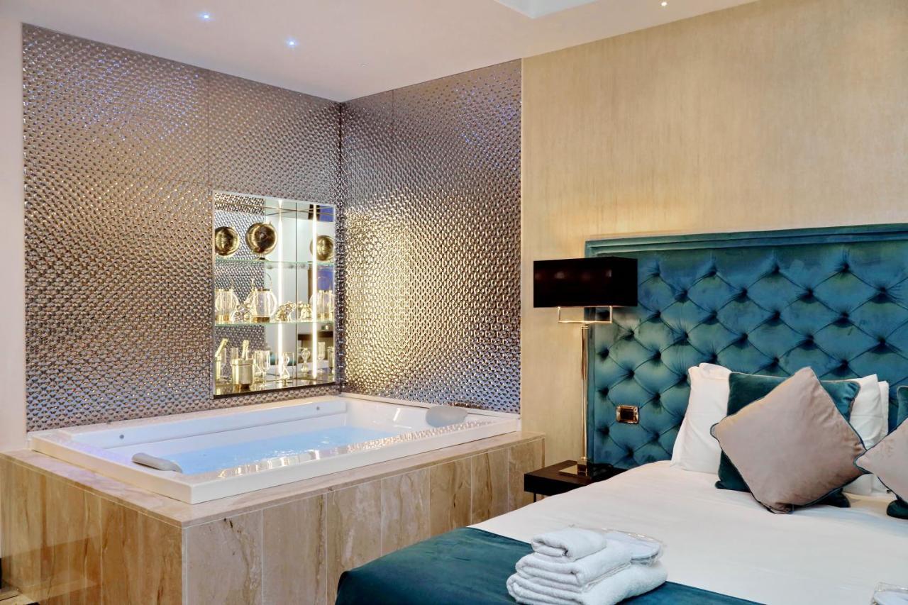 Spanish Hills Collection Luxury Suites & Jacuzzi Rom Exterior foto