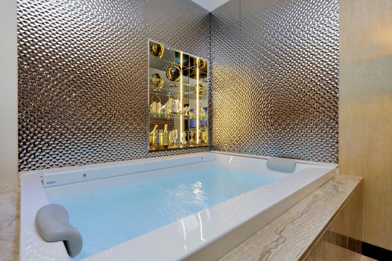 Spanish Hills Collection Luxury Suites & Jacuzzi Rom Exterior foto